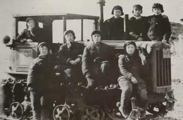 37129